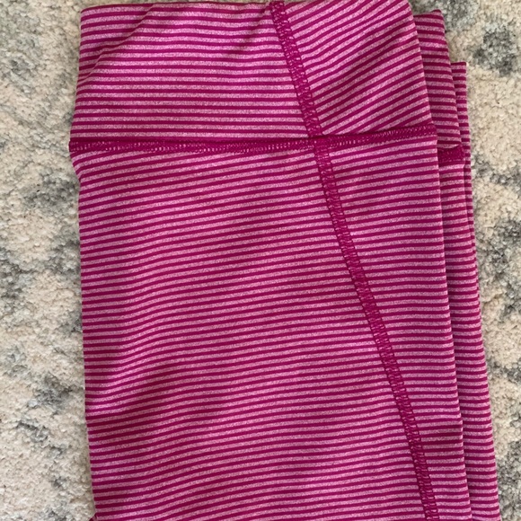 Under Armour heat compression capris - Picture 3 of 3